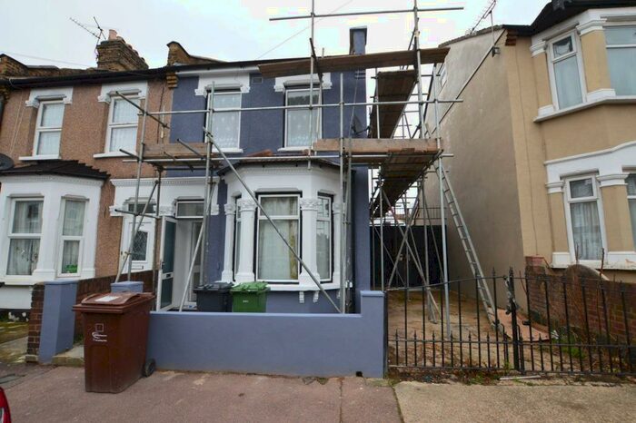4 Bedroom House To Rent In Faircross Avenue, London, IG11
