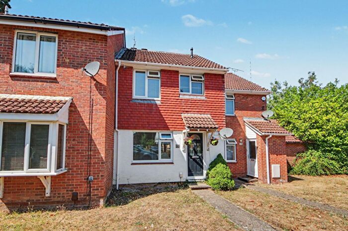 3 Bedroom Terraced House For Sale In Torridge Gardens, West End, SO18