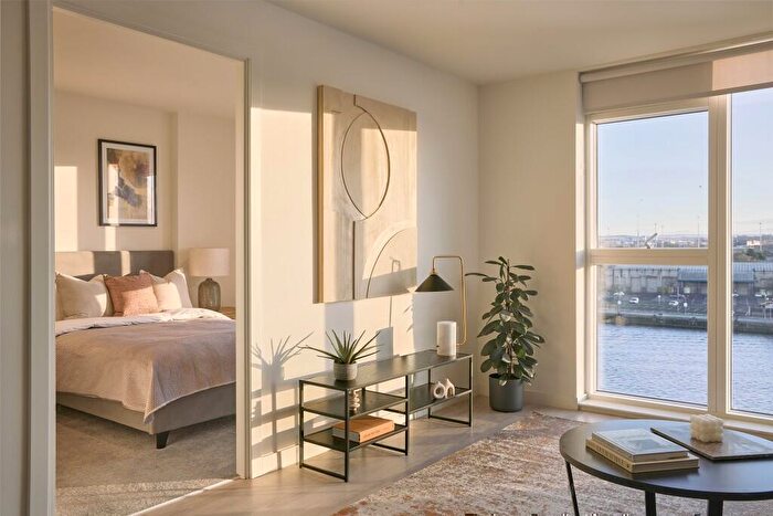 1 Bedroom Flat To Rent In Anderston Quay, Glasgow, G3