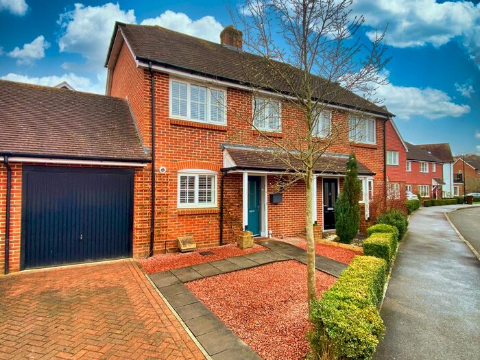 3 Bedroom Semi-Detached House To Rent In Old Common Way, Uckfield, TN22