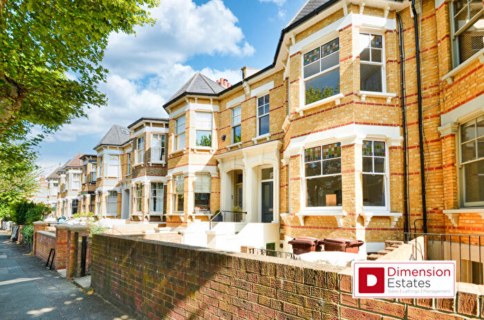 4 Bedroom Maisonette To Rent In Mildenhall Road, Lower Clapton, Hackney, E5