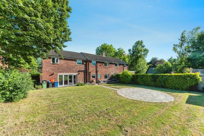 4 Bedroom Semi-Detached House For Sale In Main Road, Barnoldby-le-Beck, Grimsby, Lincolnshire, DN37