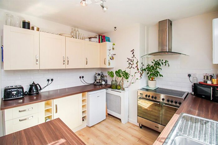 2 Bedroom End Terrace House For Sale In Firville Avenue, Normanton, WF6