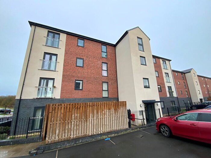 2 Bedroom Flat To Rent In Foxglove Way, Balby, Doncaster, DN4