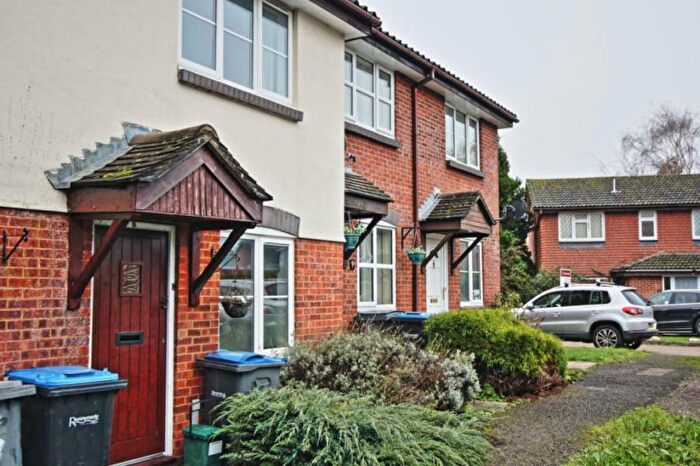1 Bedroom Terraced House To Rent In Chertsey, Surrey, KT16