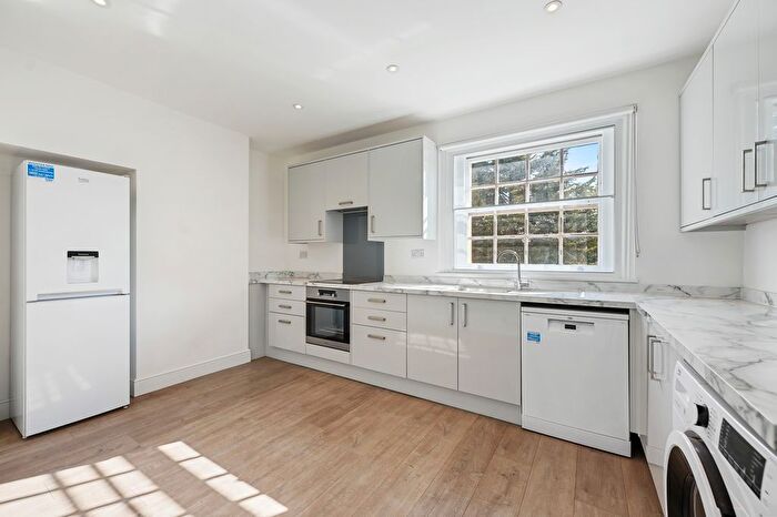 2 Bedroom Maisonette To Rent In Shoot Up Hill, London, NW2