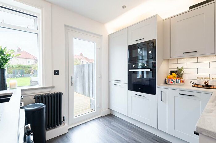 2 Bedroom Flat For Sale In Den Walk, Buckhaven, KY8