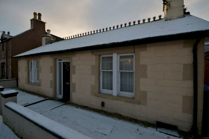 2 Bedroom Bungalow To Rent In Argyle Street, Inverness, Inverness-Shire, IV2