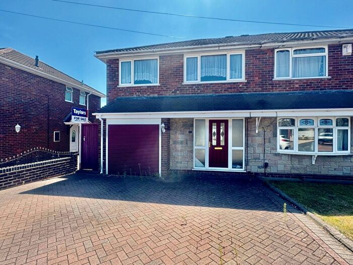 3 Bedroom Semi-Detached House To Rent In Morville Road, Dudley, DY2