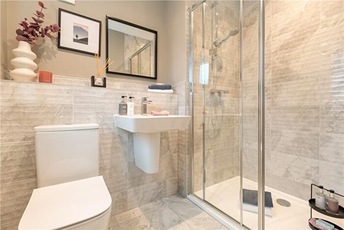 3 Bedroom Detached House For Sale In Morton Way, Thornbury, BS35