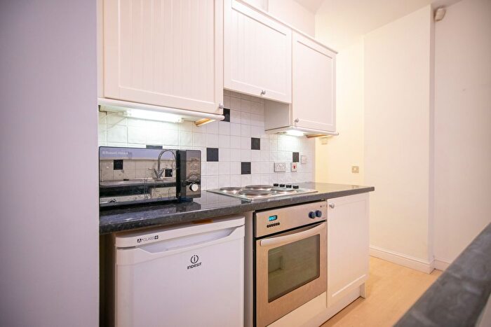 1 Bedroom Flat To Rent In Land Of Green Ginger, Hull, HU1