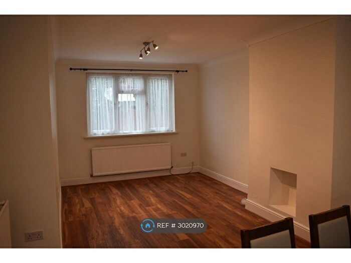 3 Bedroom Semi-Detached House To Rent In Vernon Road, Feltham, TW13