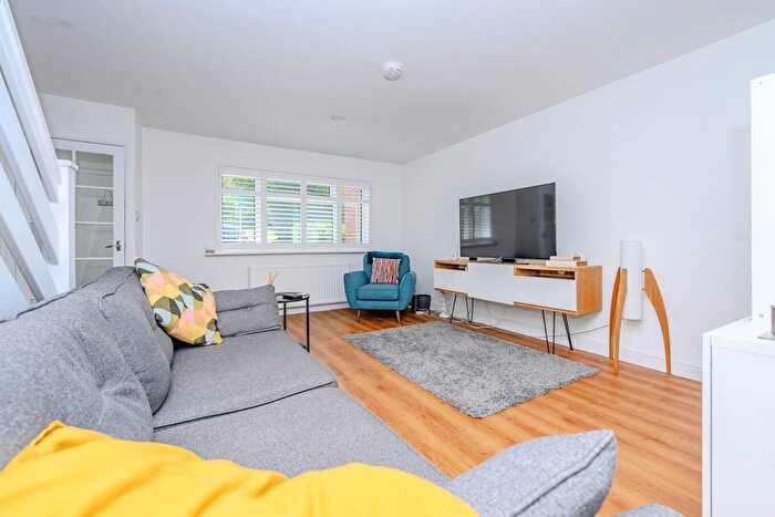 3 Bedroom Terraced House For Sale In Wadnall Way, Knebworth, SG3