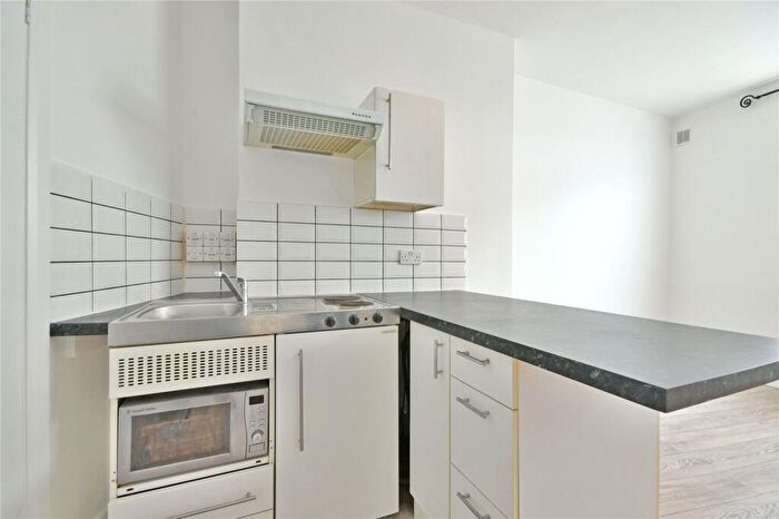 Studio To Rent In Pellatt Grove, Wood Green, N22