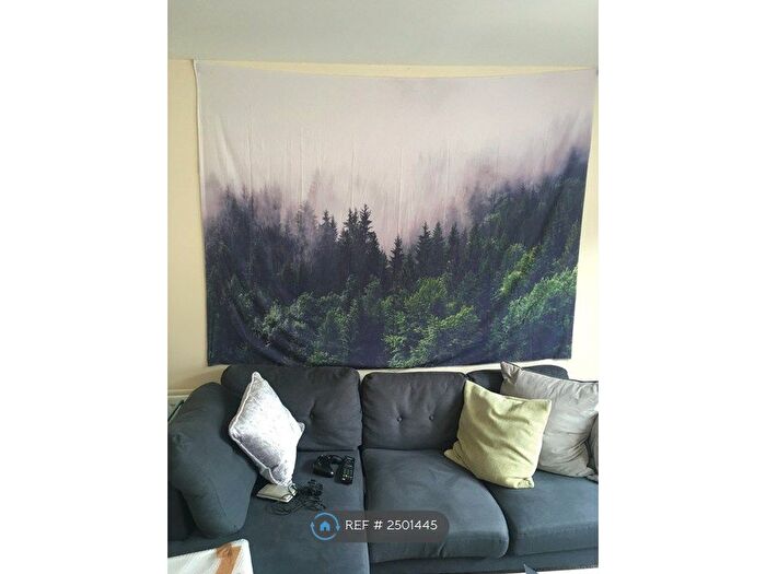 1 Bedroom Flat To Rent In Clarkson Court, Hatfield, AL10