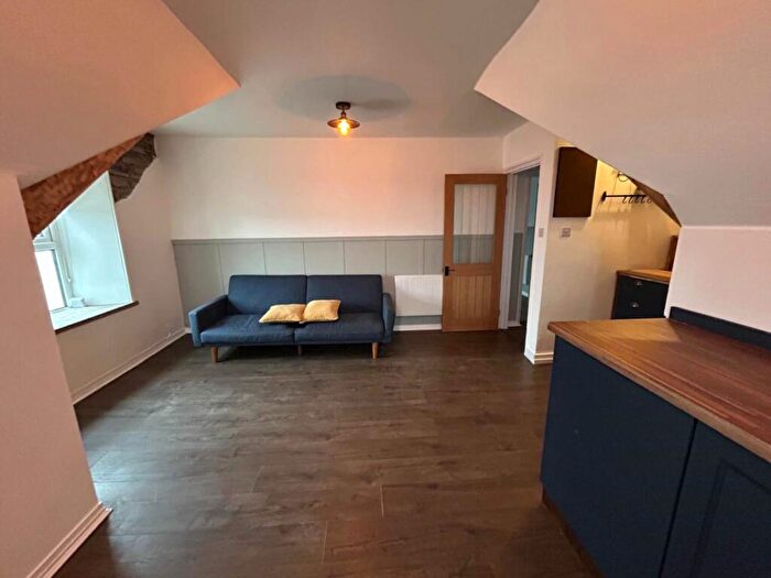 3 Bedroom Flat For Sale In Pengelly, Delabole, PL33