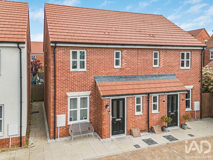 3 Bedroom Semi-Detached House For Sale In Ashwell Drive, Bishops Stortford, CM23