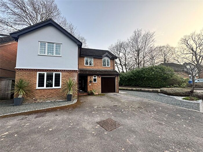 4 Bedroom Detached House For Sale In Howard Drive, Farnborough, Hampshire, GU14