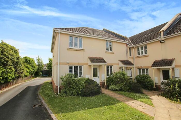 2 Bedroom Apartment To Rent In Park Road - Shirehampton, BS11