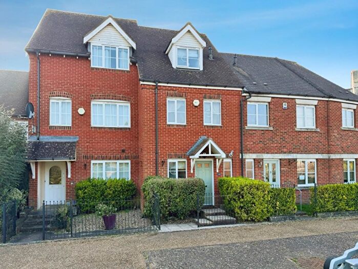 3 Bedroom Town House For Sale In Sir John Fogge Avenue, Ashford, TN23