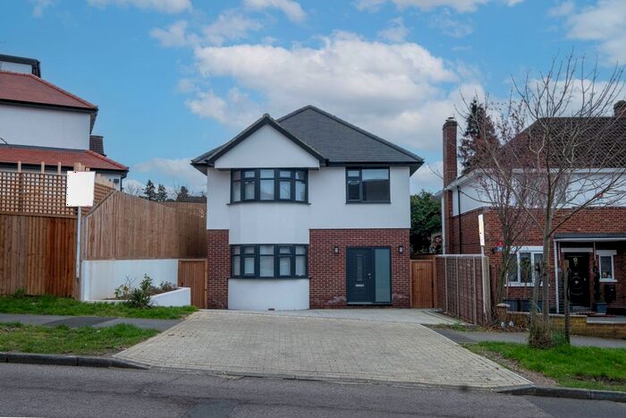 3 Bedroom Detached House To Rent In Monksfrith Way, Southgate, London, N14