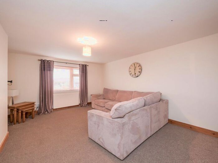 2 Bedroom Flat To Rent In Fountain Place, Loanhead EH20