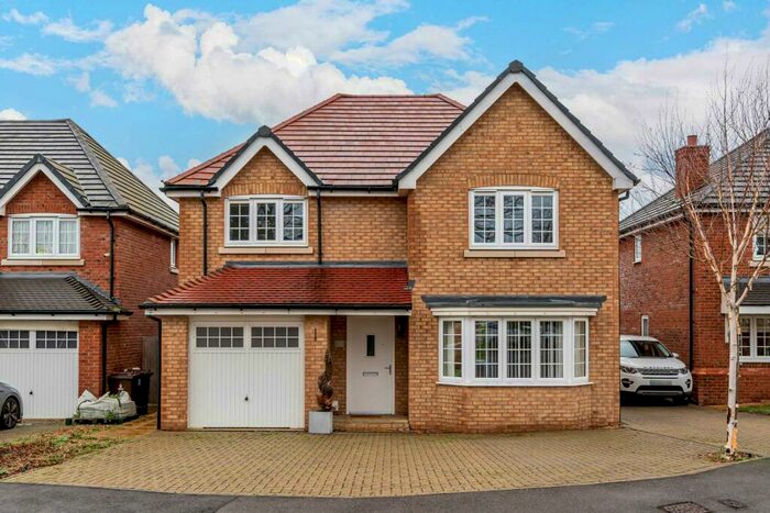4 Bedroom Detached House To Rent In Glasspool Road, Winnersh, RG41
