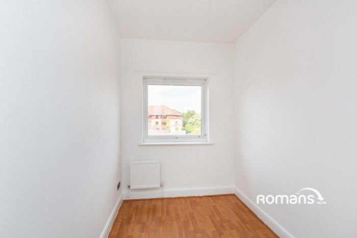 2 Bedroom Flat To Rent In Falkners Close, Fleet, Hampshire, GU51