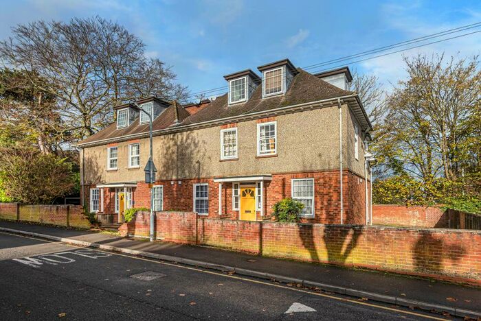 1 Bedroom Apartment To Rent In Maidenhead, Berkshire, SL6