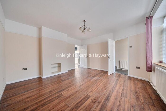 3 Bedroom End Of Terrace House To Rent In Flimwell Close, Bromley, BR1