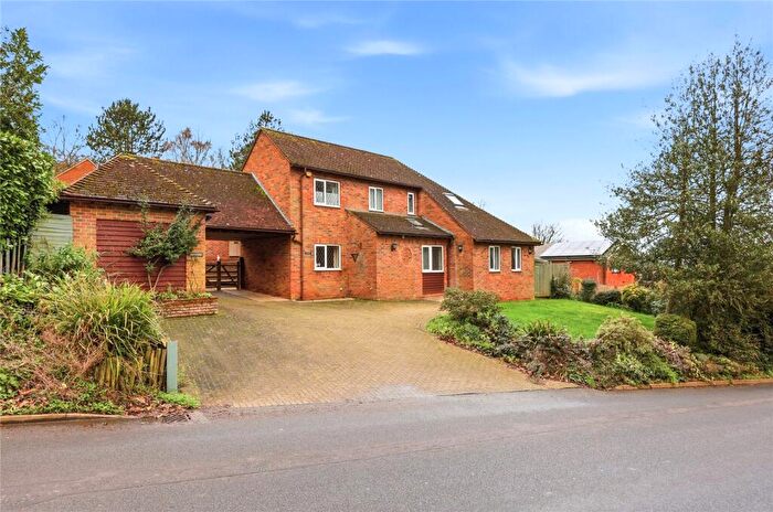 6 Bedroom Detached House For Sale In High Street, Lidlington, Bedfordshire, MK43