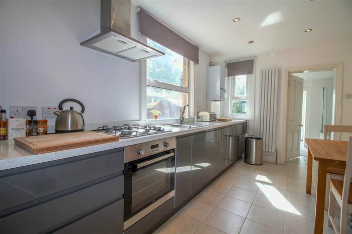 1 Bedroom Flat To Rent In Gap Road, London, SW19