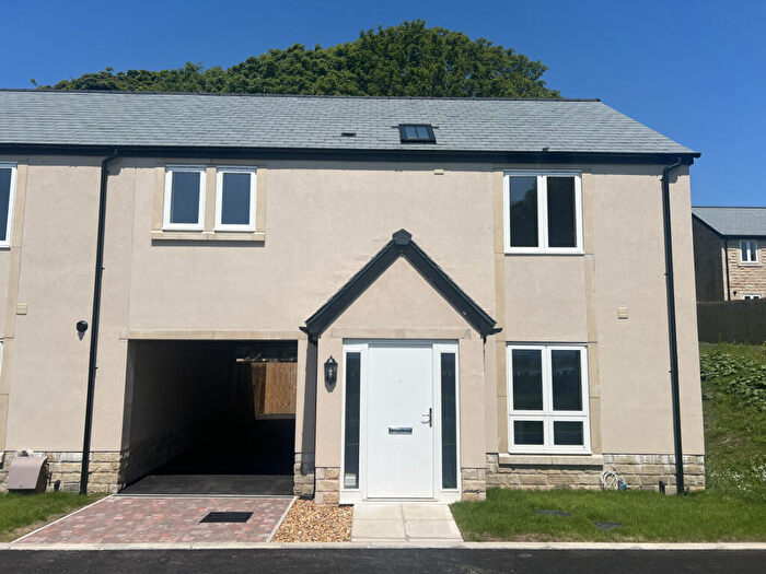 4 Bedroom Semi-Detached House To Rent In Hall Barn Drive, Longridge, PR3