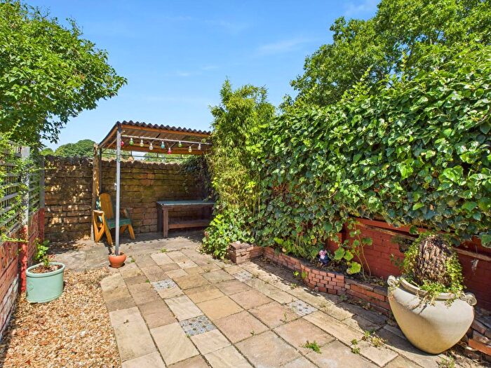 2 Bedroom End Of Terrace House For Sale In Vernon Avenue, Old Basford, Nottingham, NG6