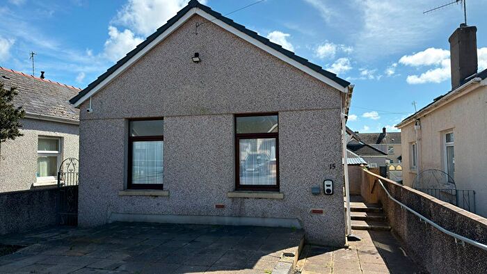 3 Bedroom Bungalow For Sale In New Zealand Street, Llanelli, SA15