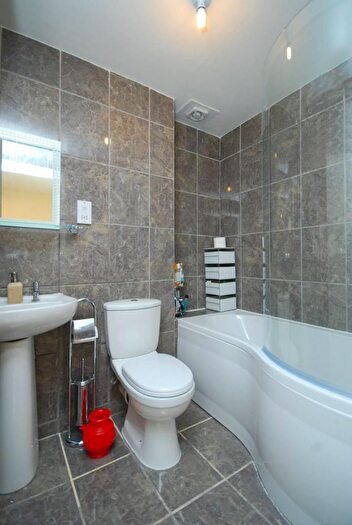 4 Bedroom Terraced House To Rent In Cyclops Mews, London, E14