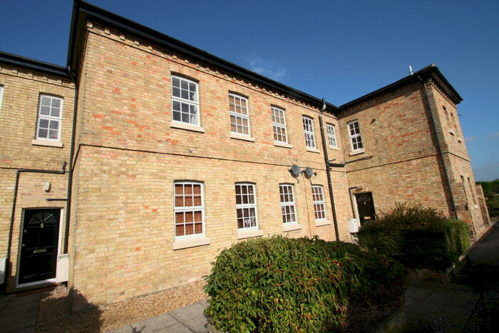 1 Bedroom Apartment To Rent In Linclare Place, St. Neots, Cambridgeshire, PE19