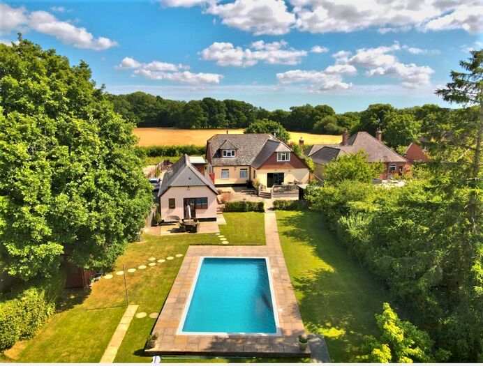 5 Bedroom Detached House For Sale In Brissenden Green Lane, Bethersden, Ashford, TN26