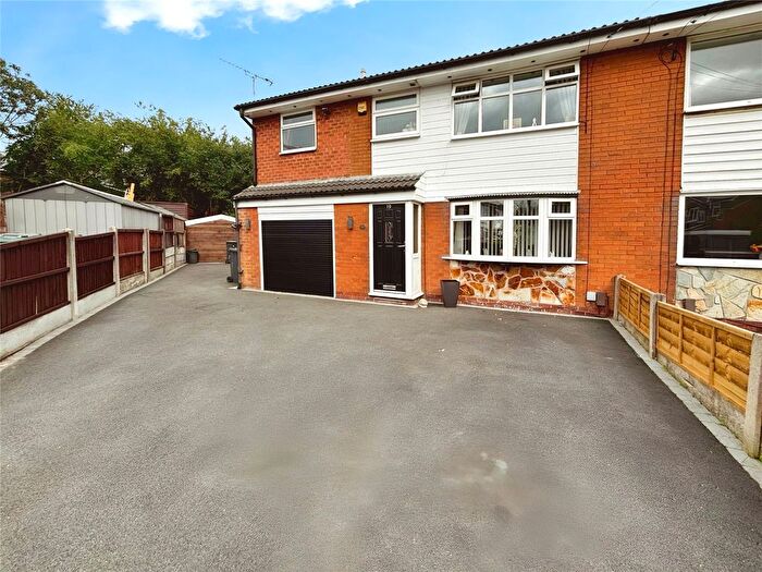 5 Bedroom Semi-Detached House For Sale In Lea Field Close, Radcliffe, Manchester, Greater Manchester, M26