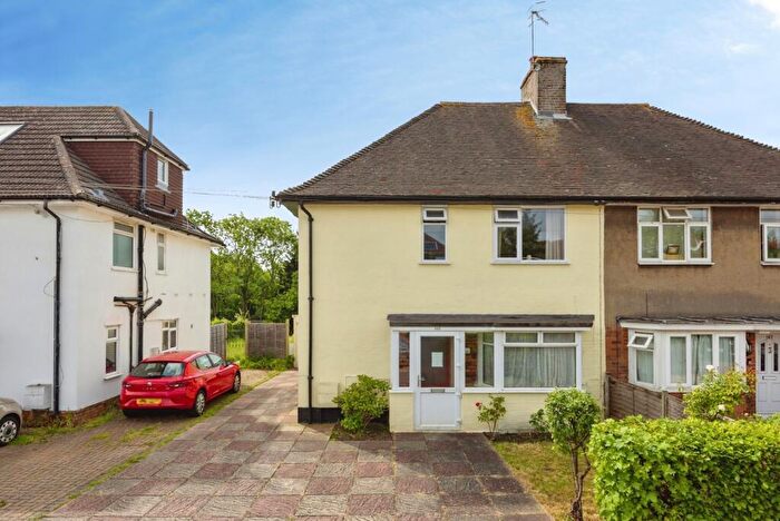 3 Bedroom Semi Detached House For Sale In Weston Road, Guildford, Surrey, GU2