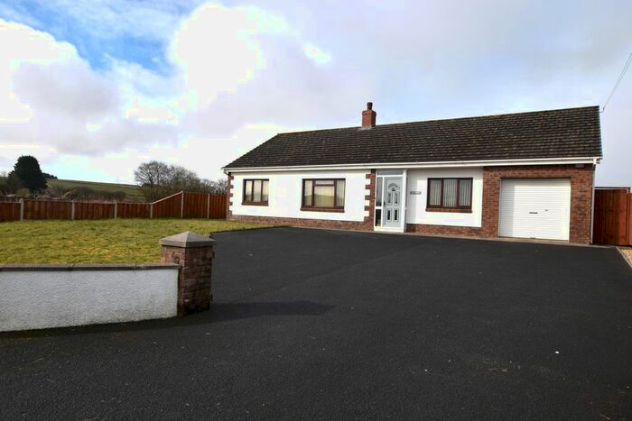 3 Bedroom Detached Bungalow For Sale In Rhos, Llandysul, SA44