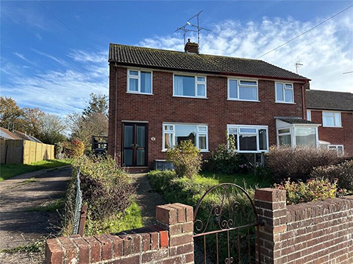 3 Bedroom Semi-Detached House To Rent In Rochester Road, Taunton, Somerset, TA2