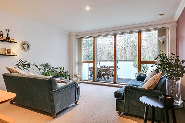 1 Bedroom Flat For Sale In Sanderstead Road, Sanderstead, Surrey, CR2