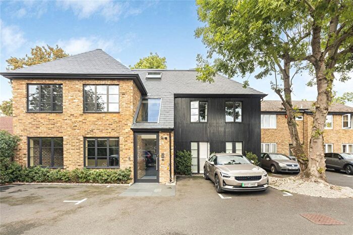 2 Bedroom Flat To Rent In Archer Mews, Hampton Hill, Hampton, TW12