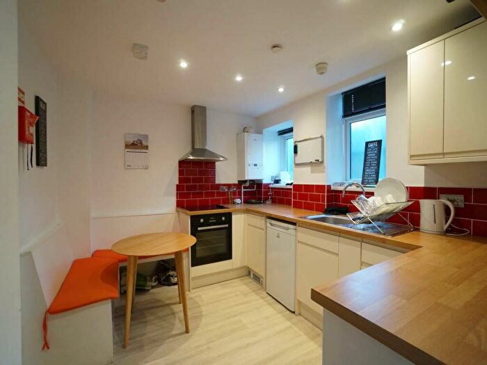 2 Bedroom Apartment To Rent In Holyhead Road, Bangor, LL57