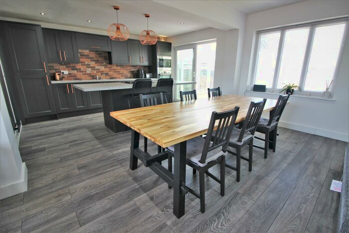 3 Bedroom Bungalow To Rent In Chorley Close, Southport, PR9