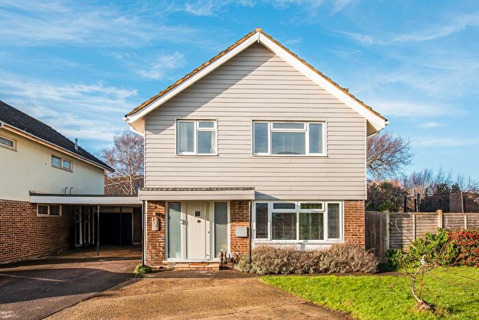 4 Bedroom Detached House For Sale In Dryad Way, Felpham, PO22