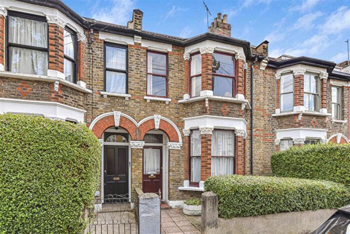 3 Bedroom House For Sale In Hatherley Road, Walthamstow, E17
