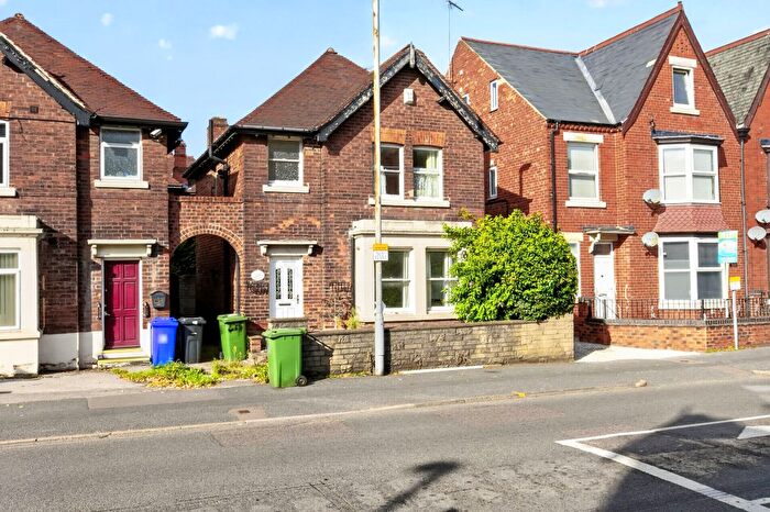 3 Bedroom Detached House For Sale In Watson Road, Worksop, S80