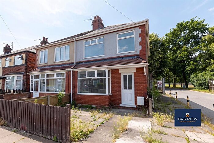 3 Bedroom Semi Detached House For Sale In Chelmsford Avenue, Grimsby, DN34